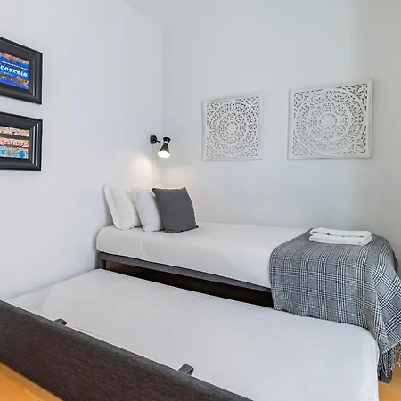 Panorama - Luxurious 4bdr Penthouse By Lovelystay *